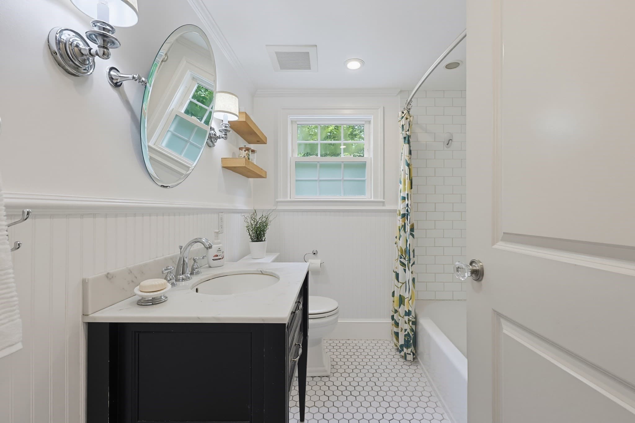 Single Family Residence at 36 Intervale Ter, Reading MA 01867, photo 20 of 30