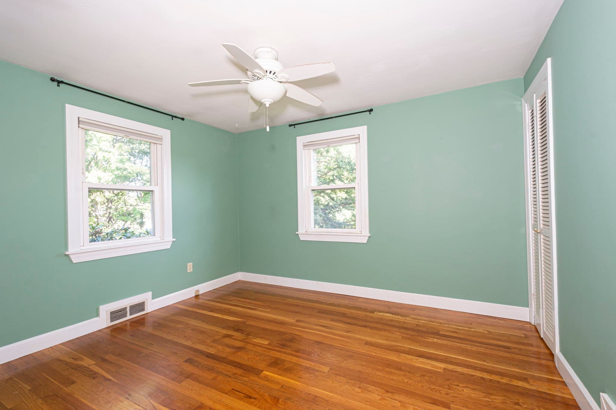 Single Family Residence at 10 Farview Ave, Shrewsbury MA 01545, Shrewsbury, photo 16 of 29
