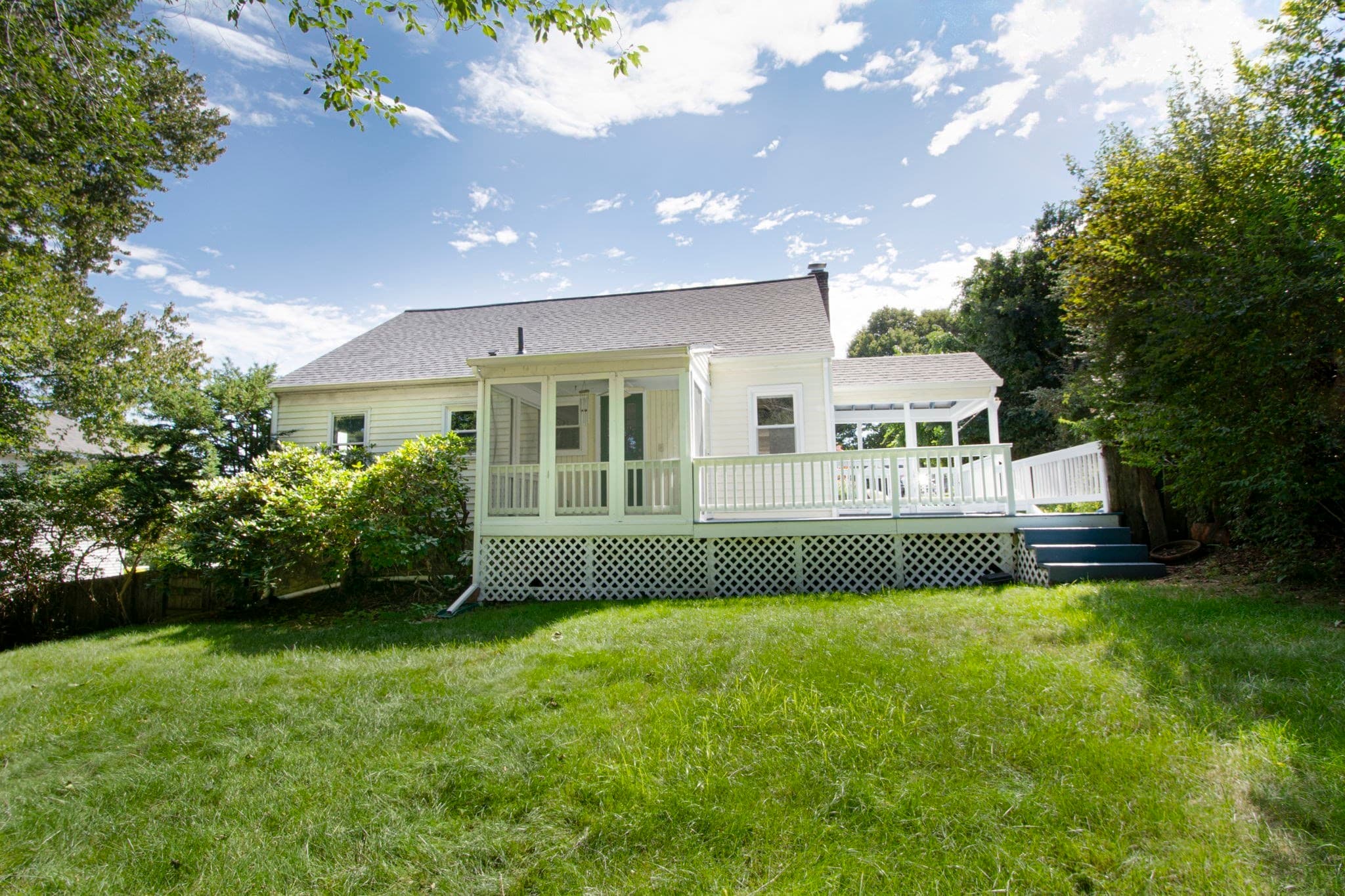 Single Family Residence at 10 Farview Ave, Shrewsbury MA 01545, Shrewsbury, photo 3 of 29
