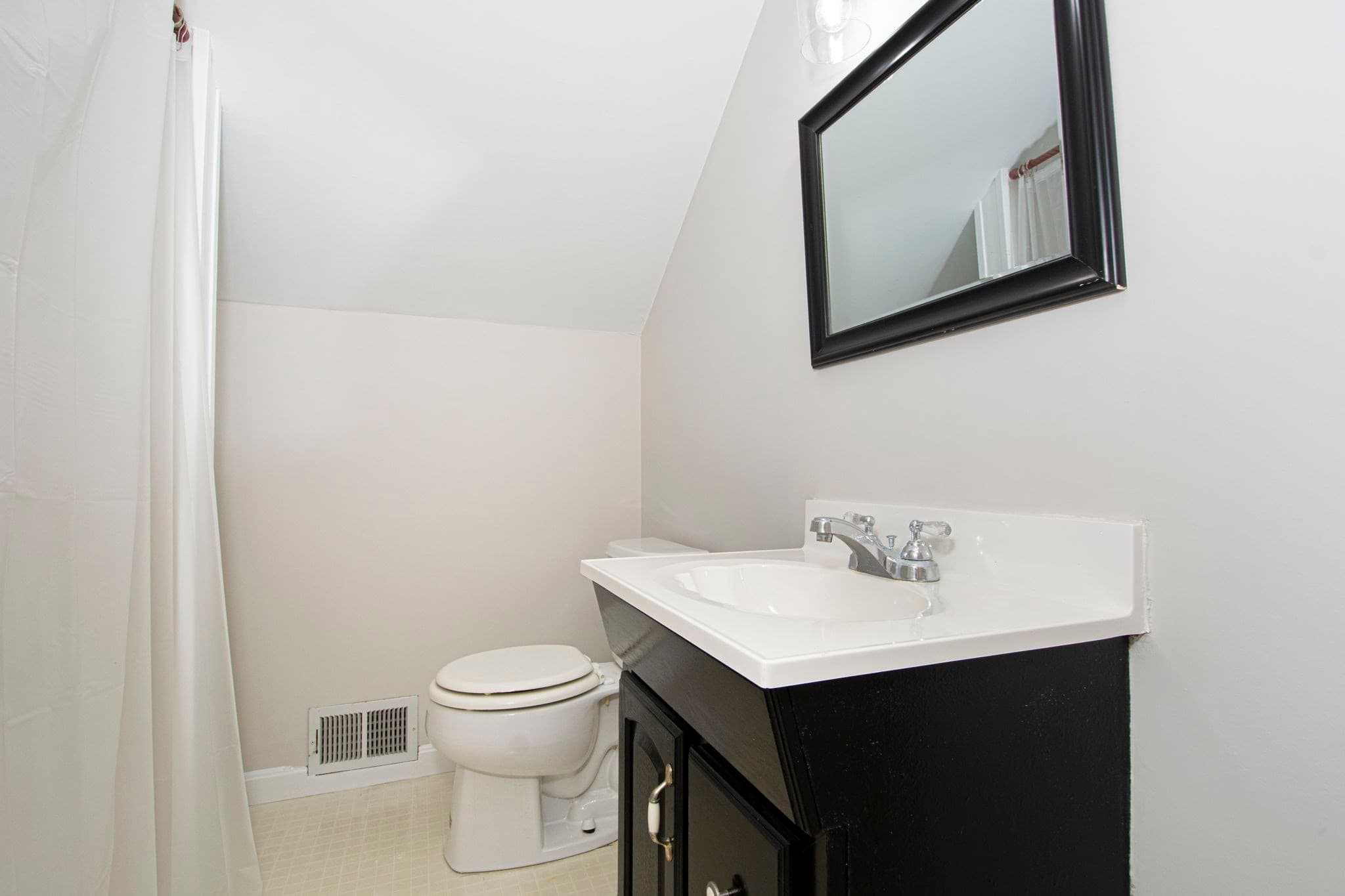 Single Family Residence at 10 Farview Ave, Shrewsbury MA 01545, Shrewsbury, photo 21 of 29