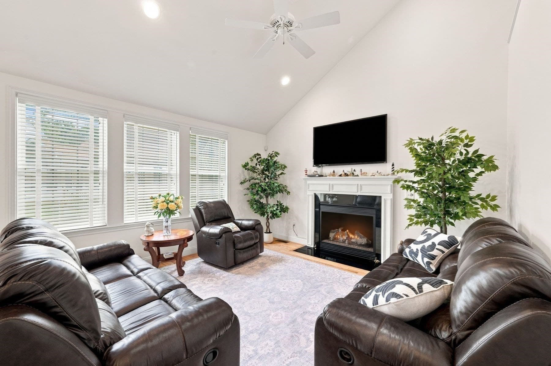 Condominium at 2 Pimpernel Cir # 25, Georgetown MA 01833, Georgetown, photo 15 of 35