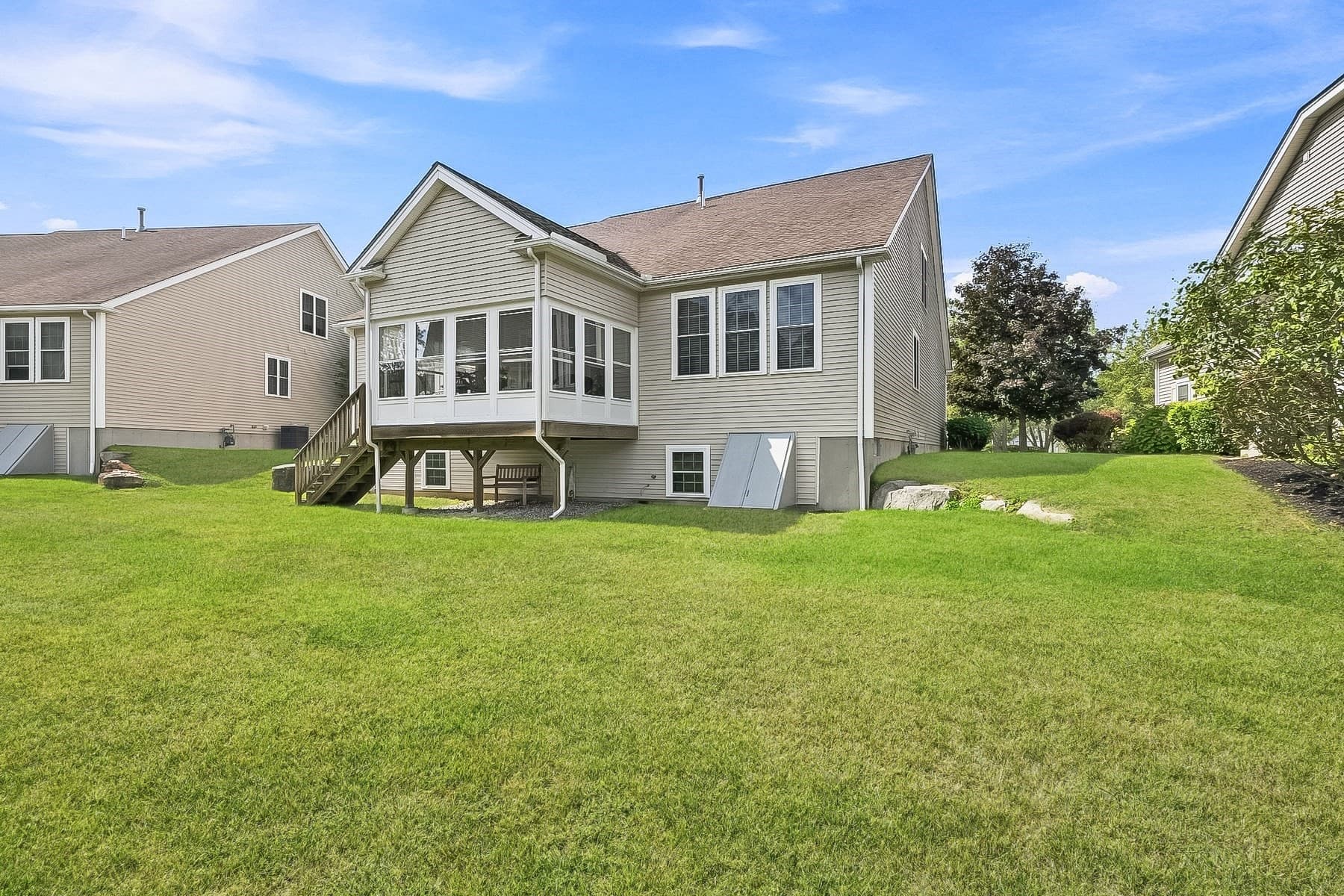 Condominium at 2 Pimpernel Cir # 25, Georgetown MA 01833, Georgetown, photo 4 of 35