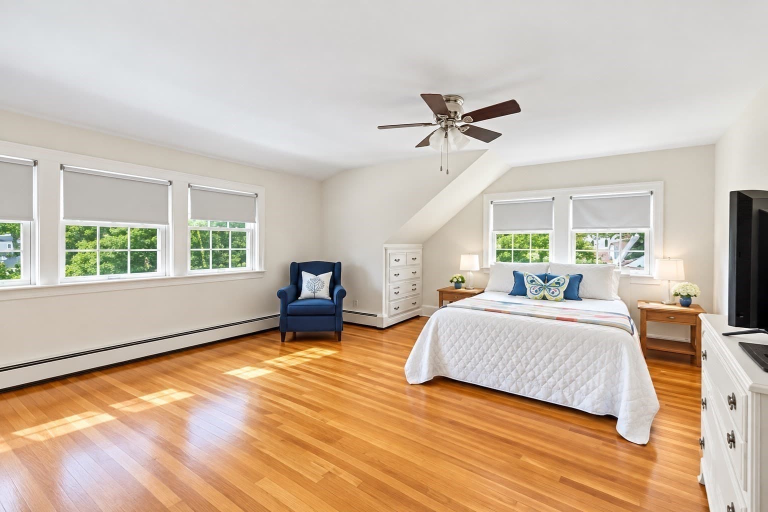 Single Family Residence at 117 Spring St, Hull MA 02045, Hull, photo 16 of 36