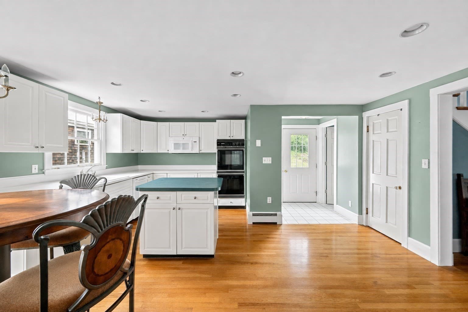 Single Family Residence at 117 Spring St, Hull MA 02045, Hull, photo 10 of 36