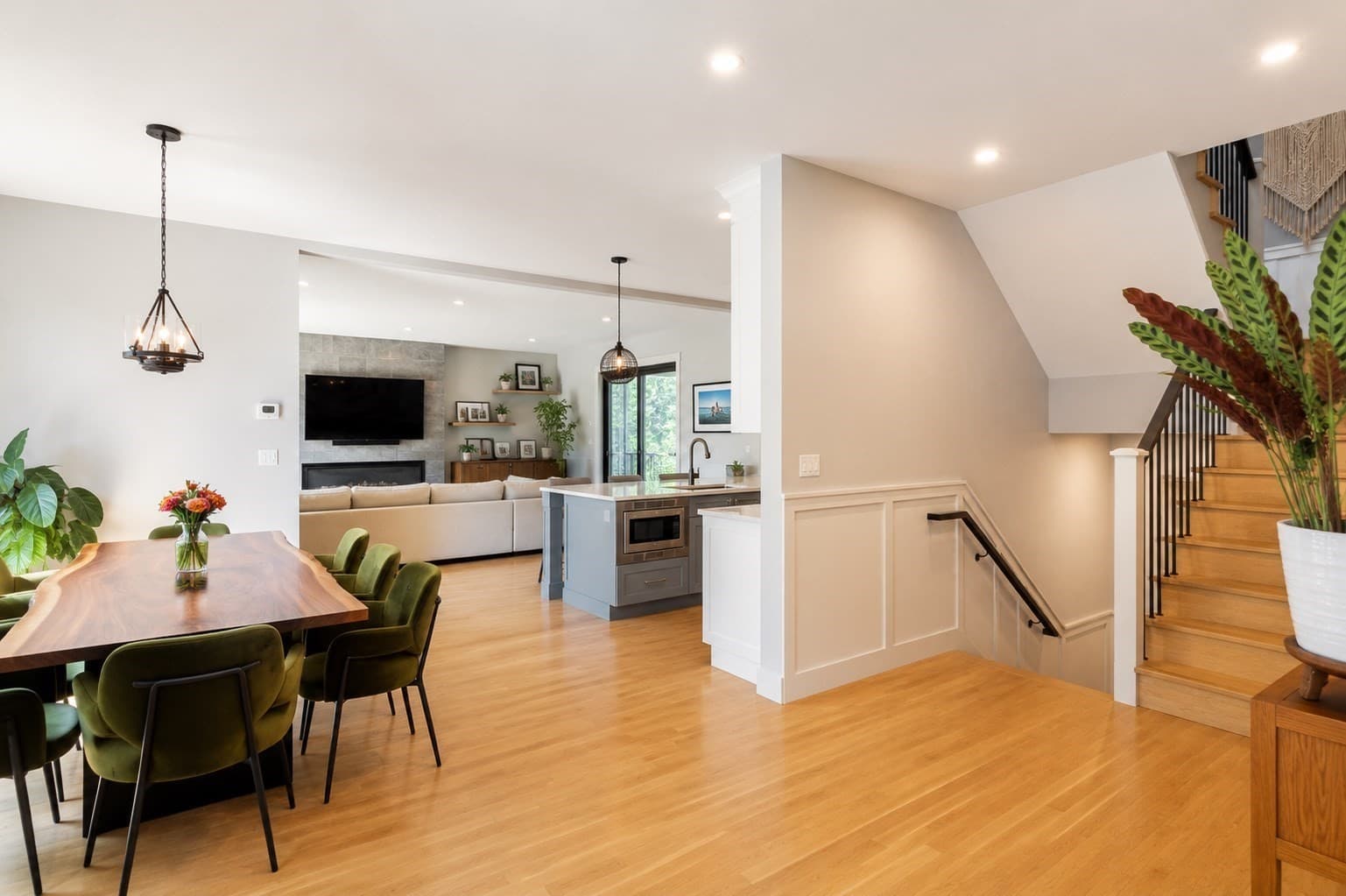Single Family Residence at 32 Lantern Ln, Wellesley MA 02481, Wellesley, photo 5 of 40