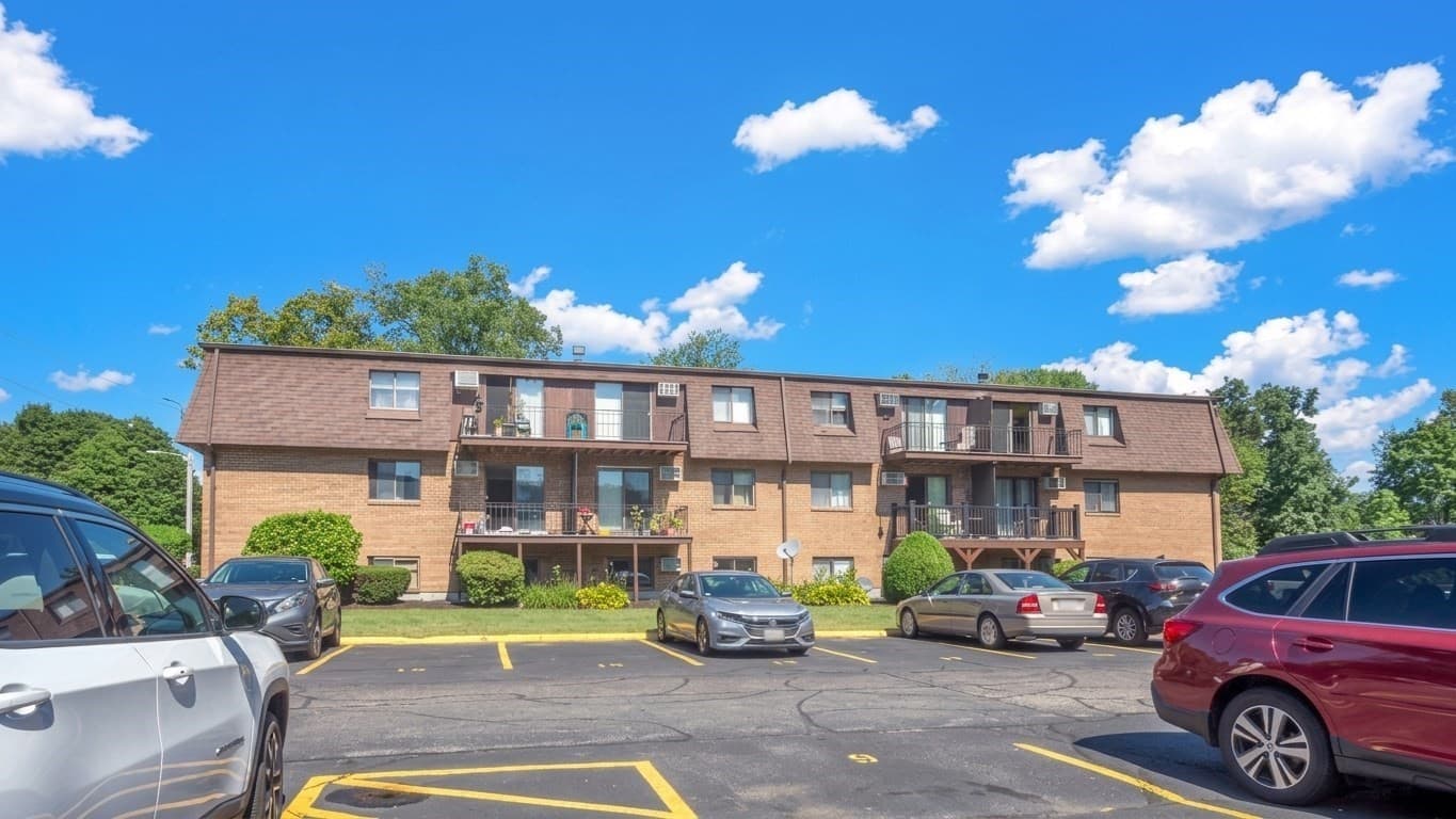 Condominium at 800 County St # 8, Taunton MA 02780, Taunton, photo 17 of 26