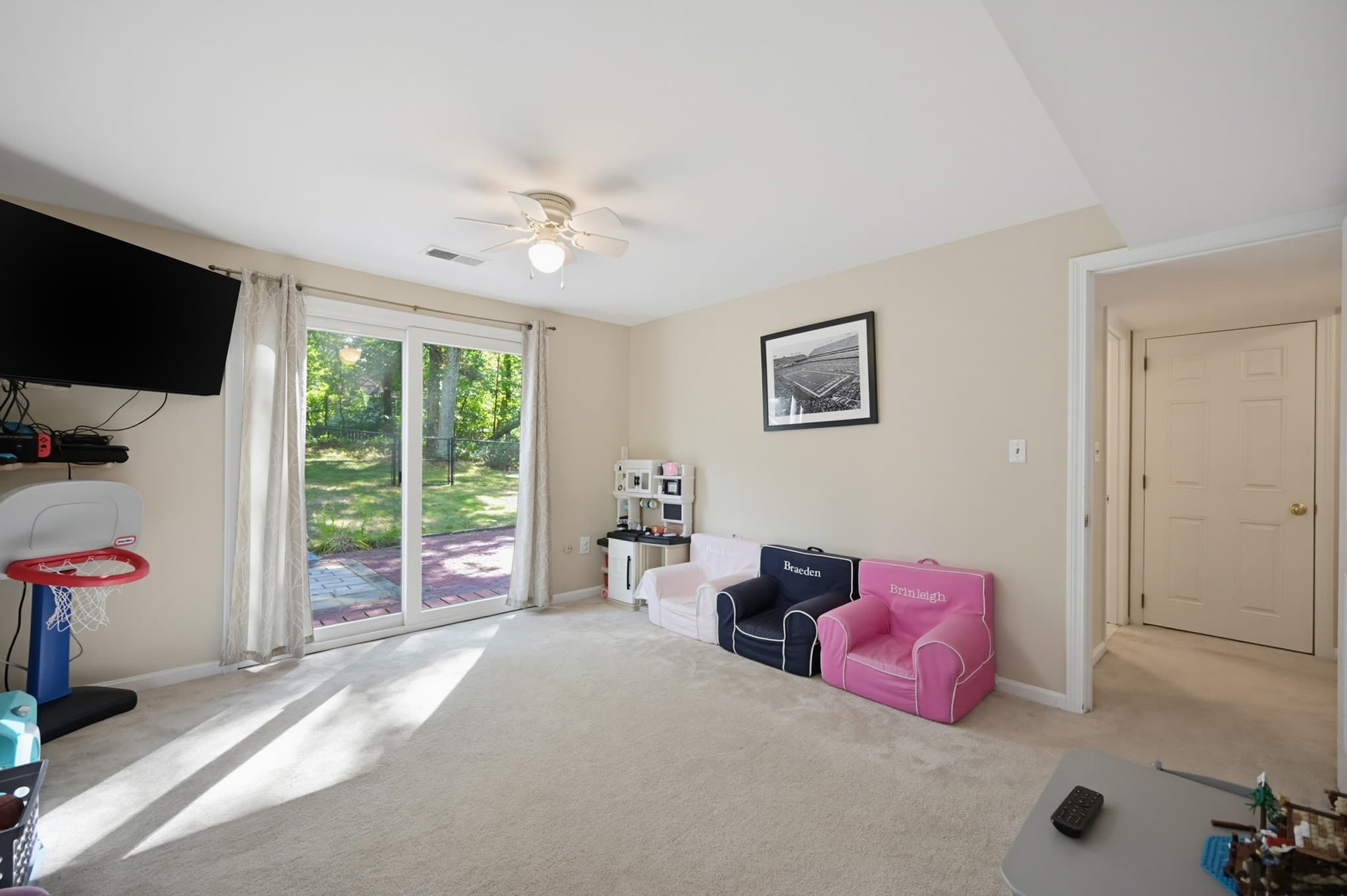 Single Family Residence at 21 Stagecoach Dr, Ashland MA 01721, Ashland, photo 23 of 38