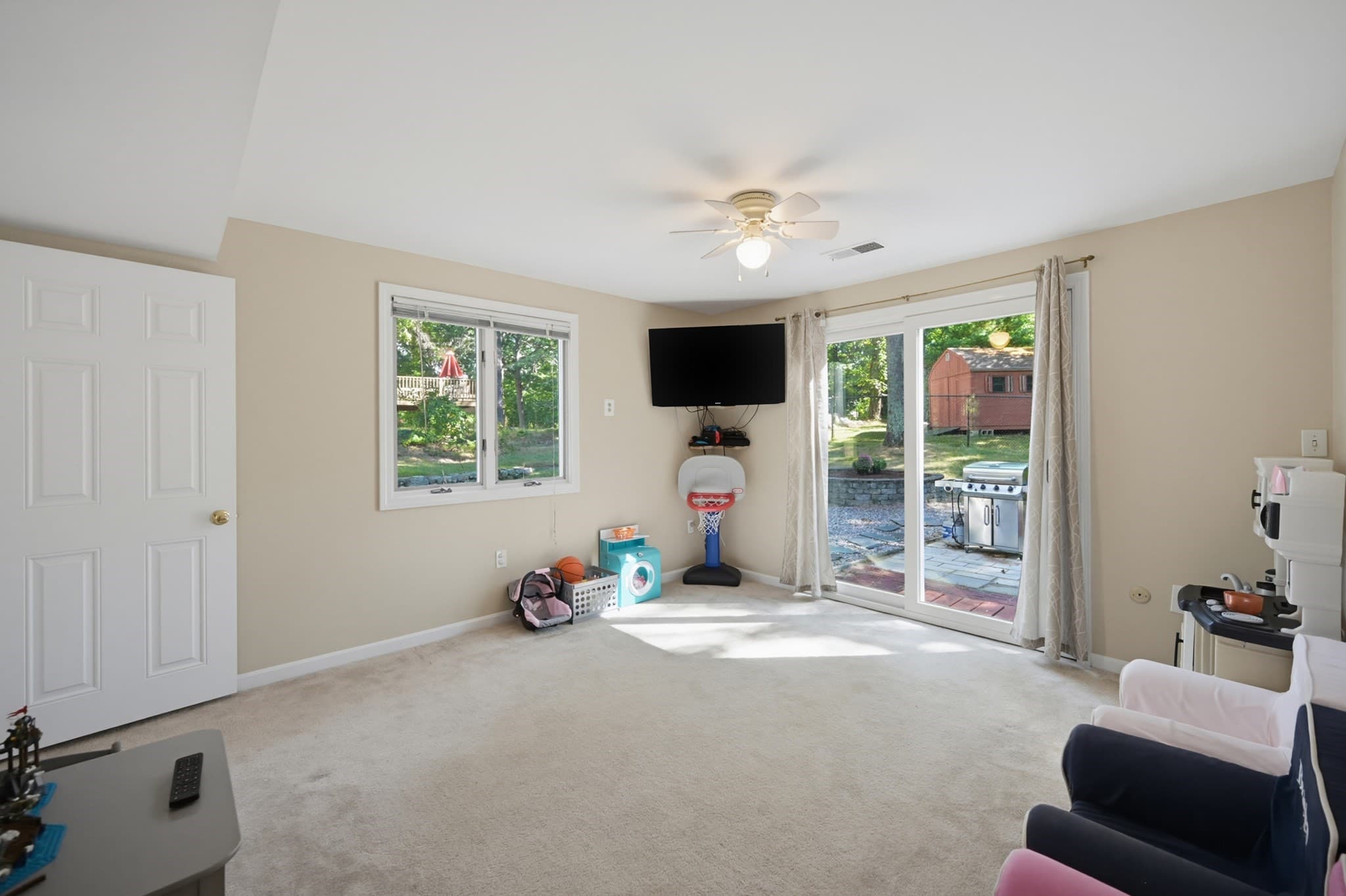 Single Family Residence at 21 Stagecoach Dr, Ashland MA 01721, Ashland, photo 24 of 38