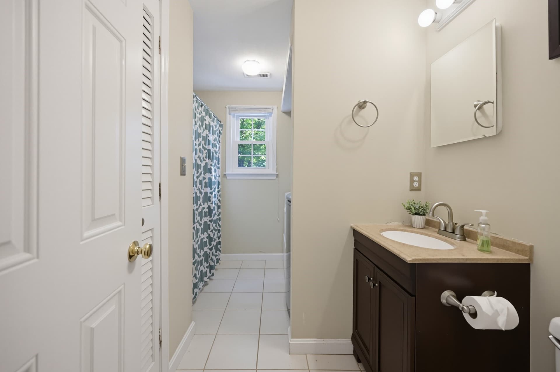 Single Family Residence at 21 Stagecoach Dr, Ashland MA 01721, photo 21 of 38