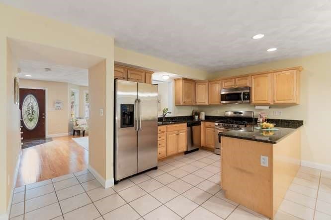 Condominium at 20 Jill's Way # 20, Tewksbury MA 01876, Tewksbury, photo 12 of 33