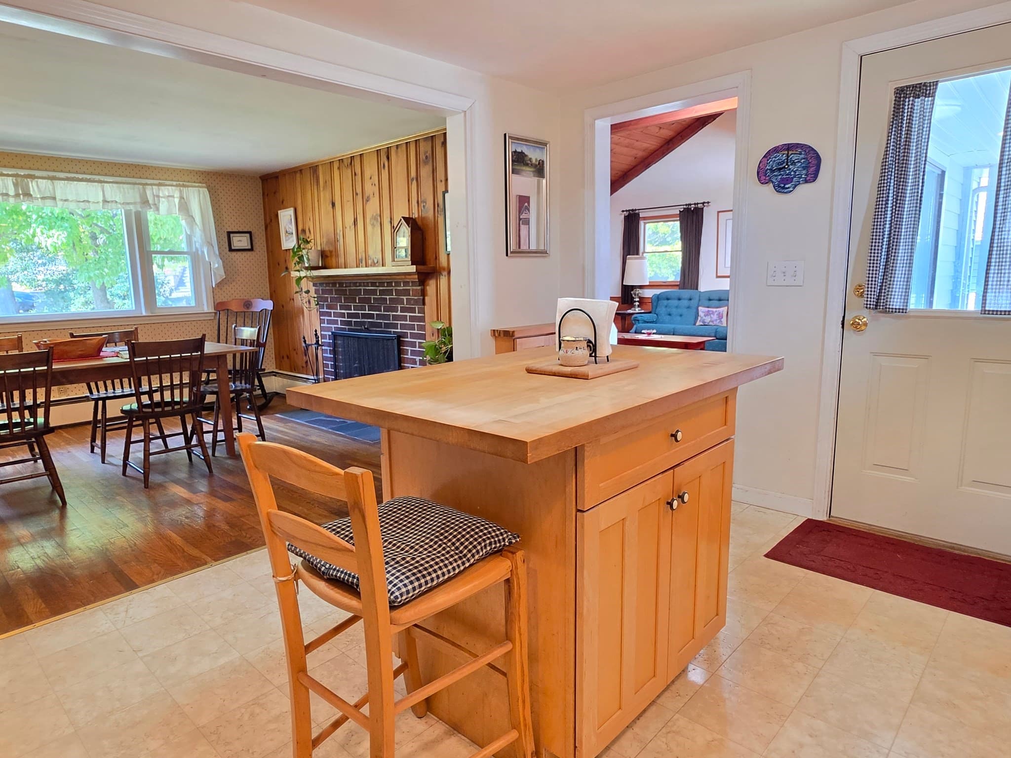 Single Family Residence at 55 Pine Hill Rd, Ashland MA 01721, photo 17 of 33