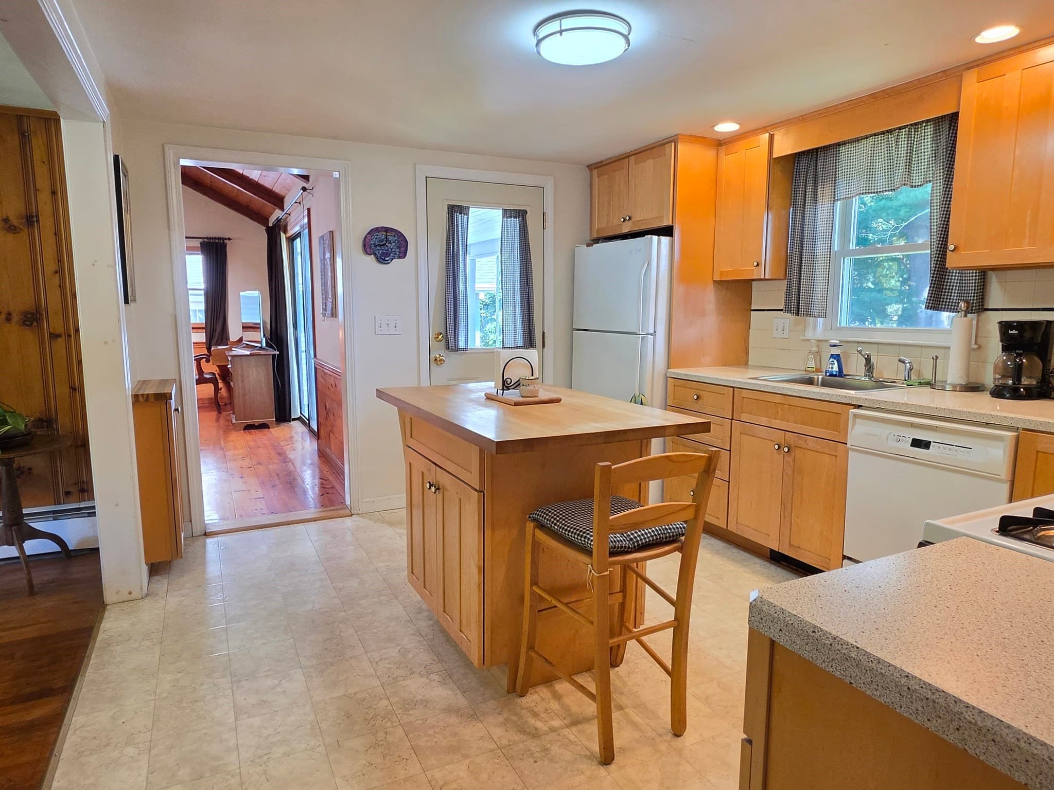 Single Family Residence at 55 Pine Hill Rd, Ashland MA 01721, photo 18 of 33