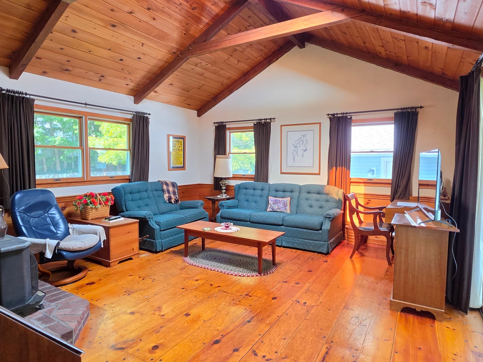 Single Family Residence at 55 Pine Hill Rd, Ashland MA 01721, photo 19 of 33