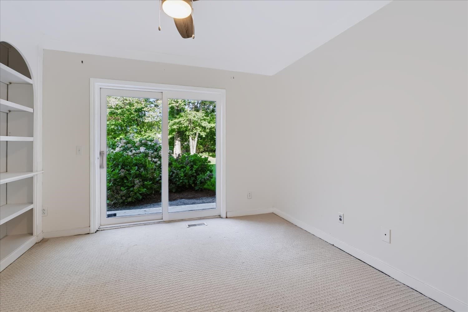 Single Family Residence at 53 Haduk Dr, North Attleboro MA 02760, North Attleboro, photo 24 of 42