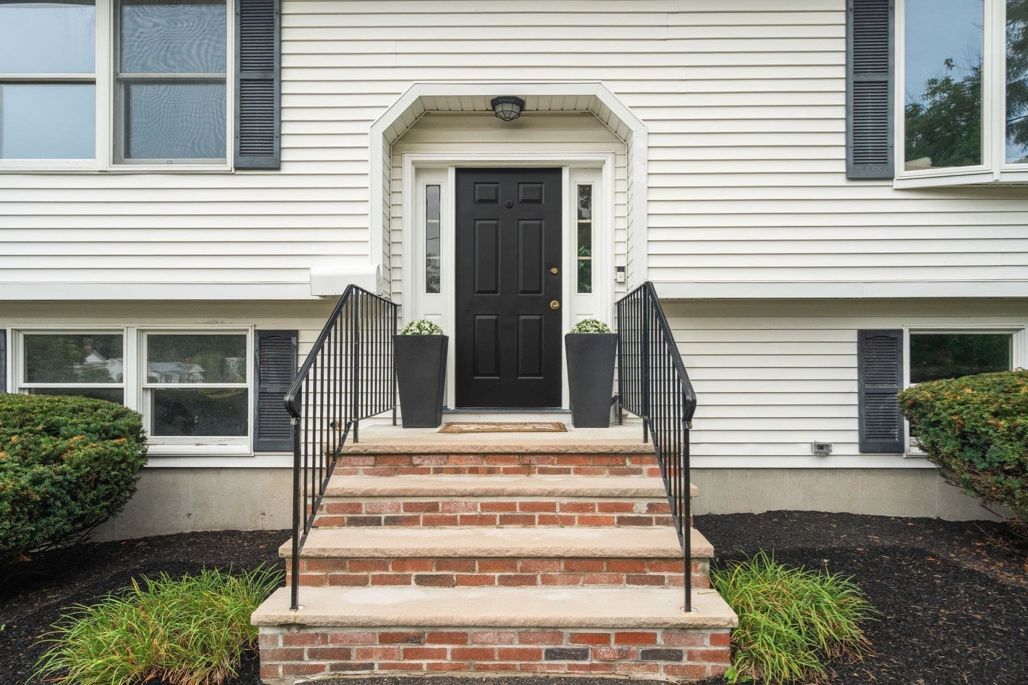 Single Family Residence at 14 Glenn Ave, Salem MA 01970, Salem, photo 2 of 24