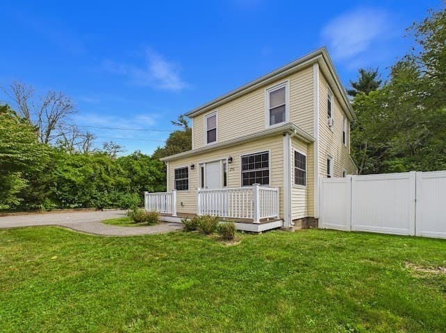 Single Family Residence at 275 Holmes St., Halifax MA 02338, Halifax, photo 3 of 28