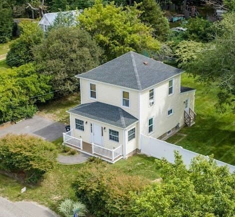 275 Holmes St., Halifax MA 02338
