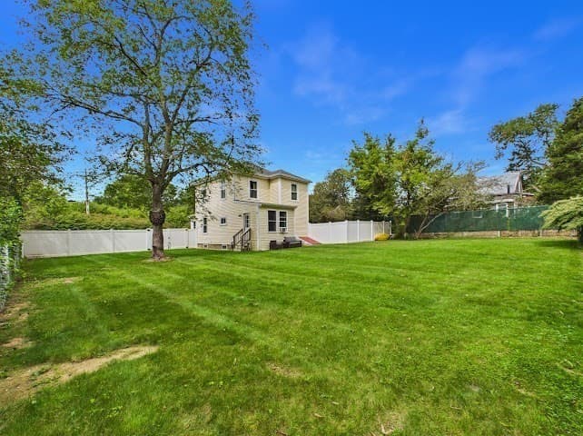 Single Family Residence at 275 Holmes St., Halifax MA 02338, Halifax, photo 25 of 28