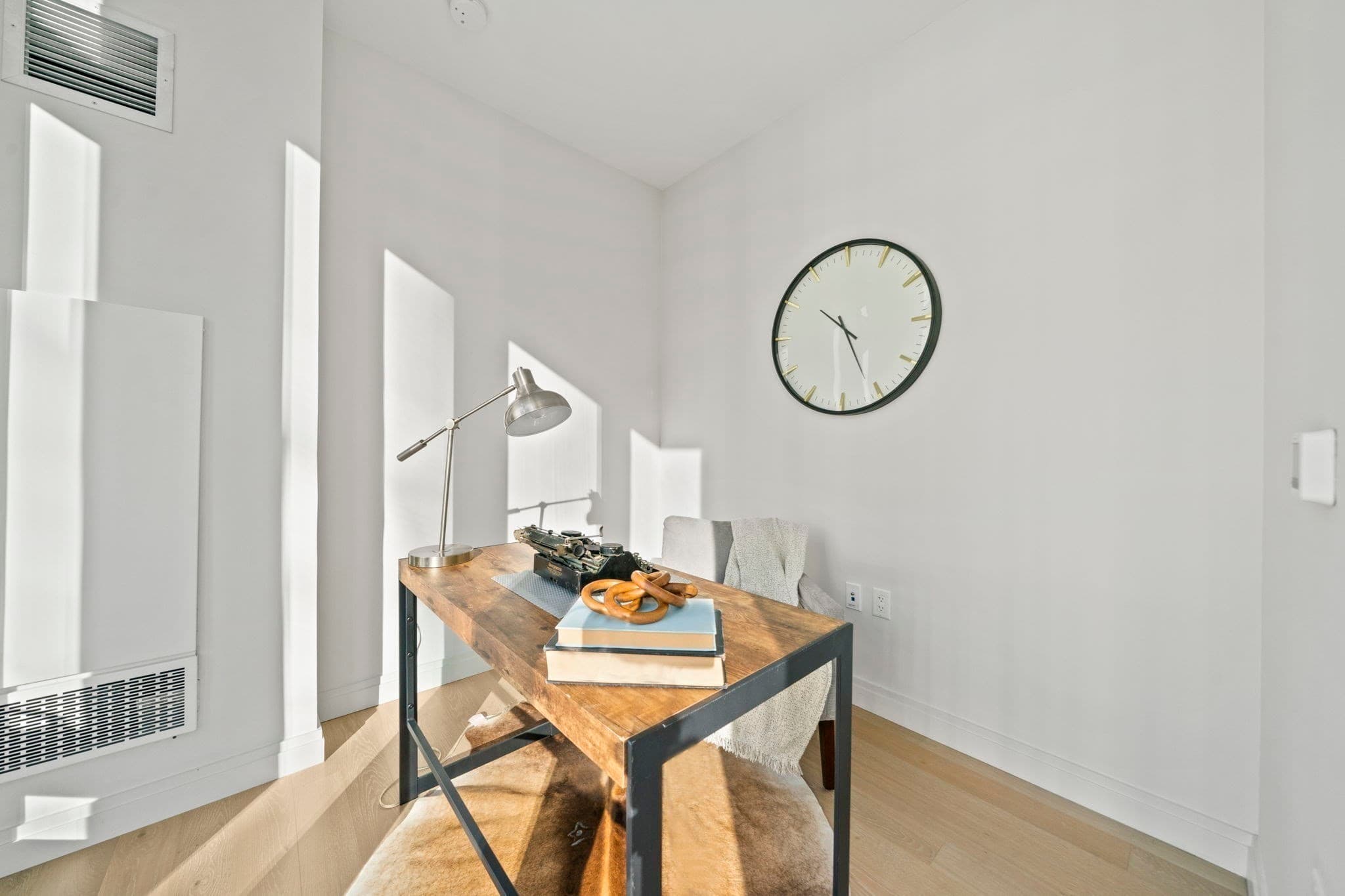 Condominium at 135 Seaport Blvd # 1703, Boston MA 02210, photo 7 of 30