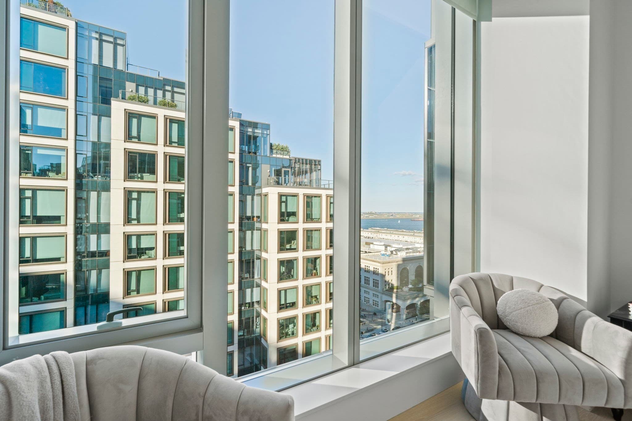 Condominium at 135 Seaport Blvd # 1703, Boston MA 02210, photo 5 of 30