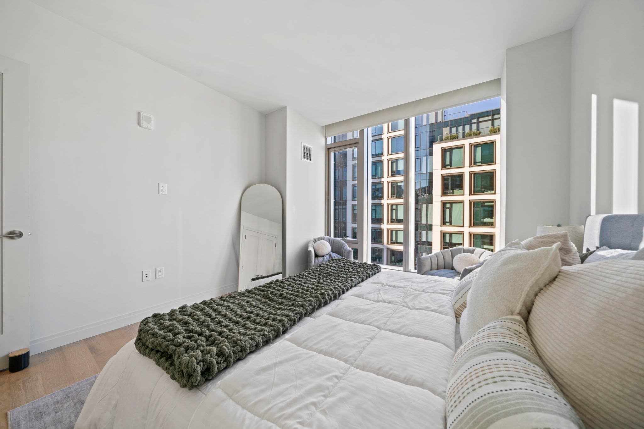 Condominium at 135 Seaport Blvd # 1703, Boston MA 02210, photo 14 of 30