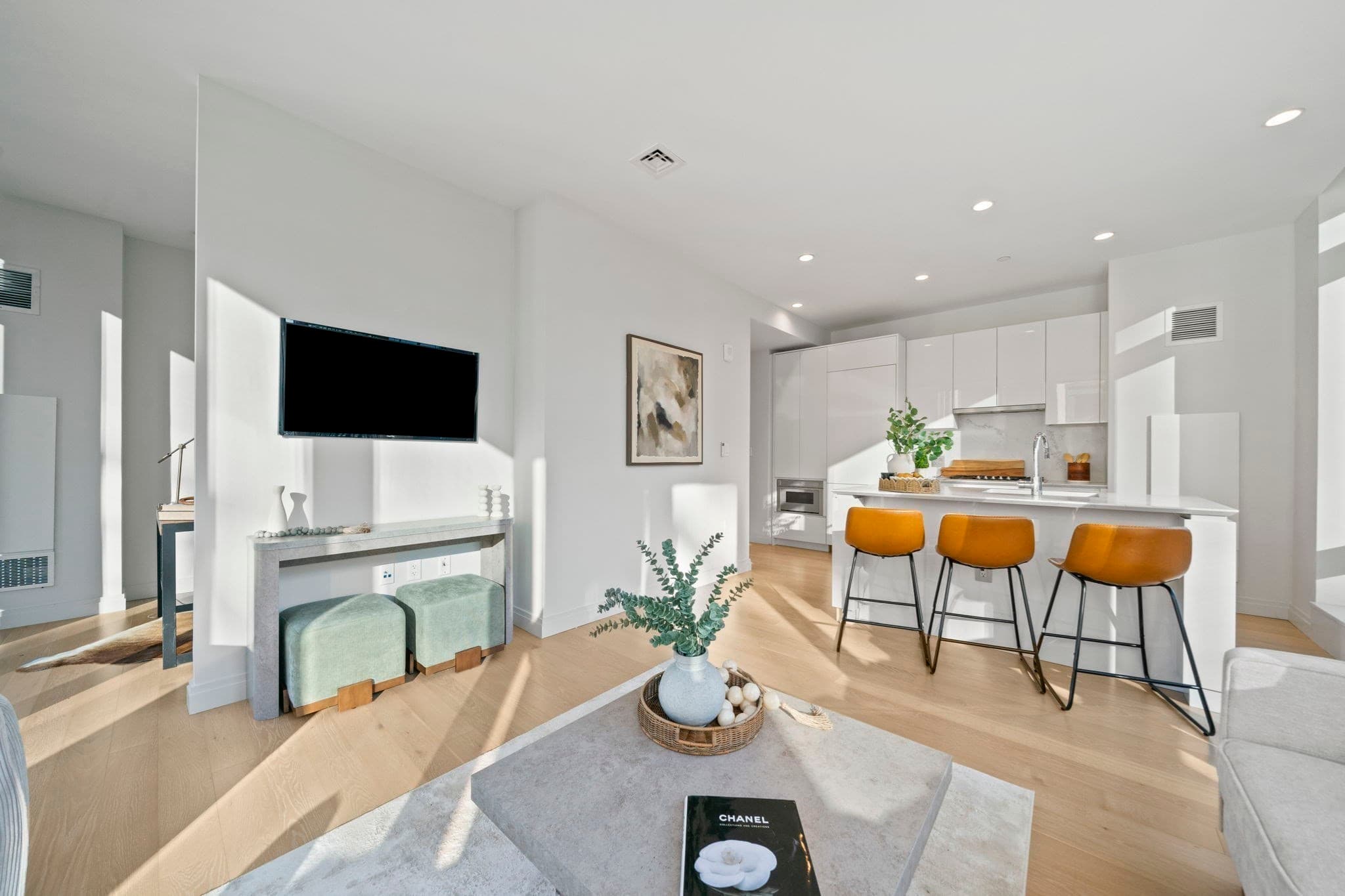 Condominium at 135 Seaport Blvd # 1703, Boston MA 02210, photo 4 of 30
