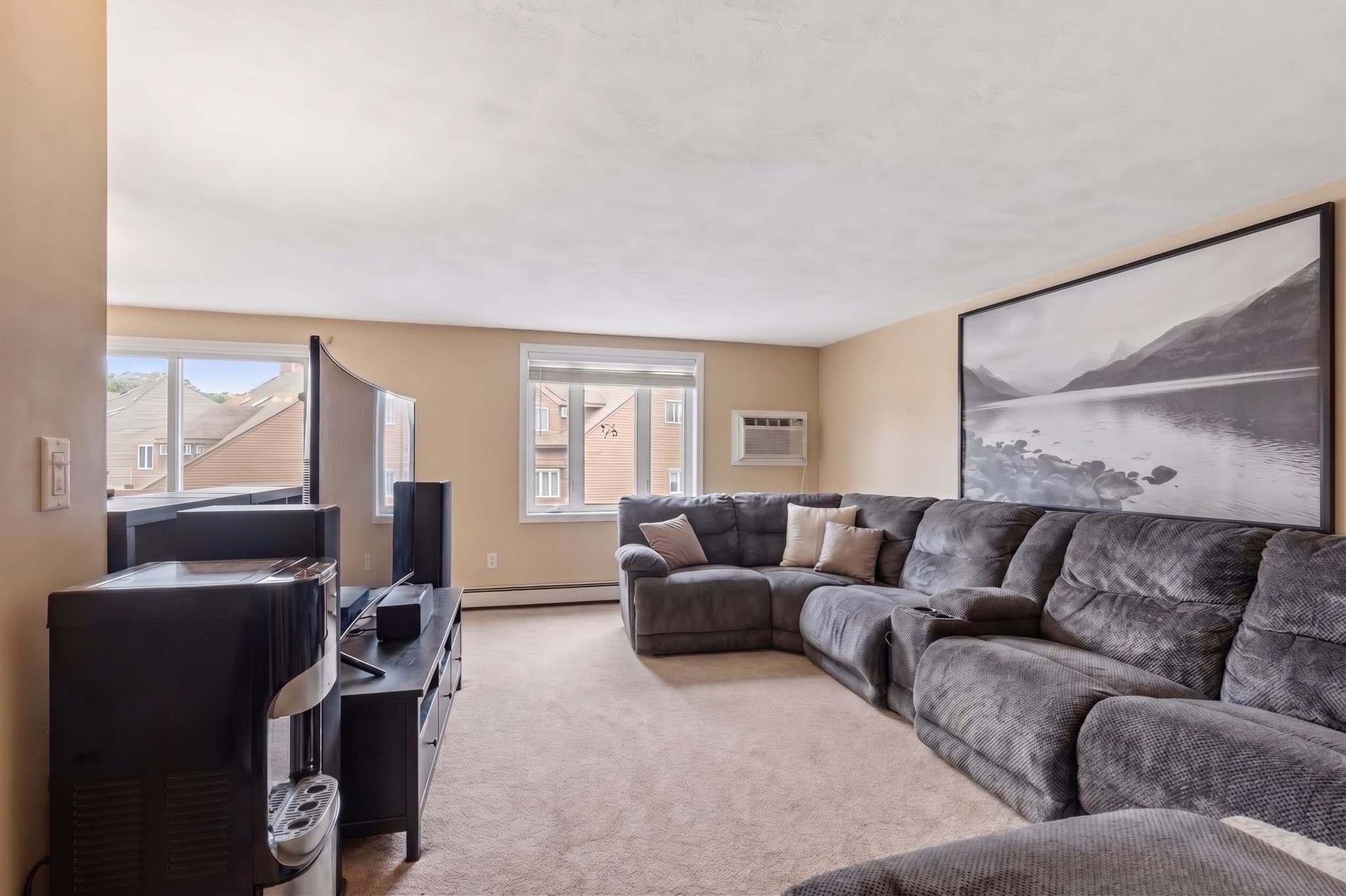 Condominium at 57 Casablanca Ct # 57, Haverhill MA 01832, Haverhill, photo 6 of 36