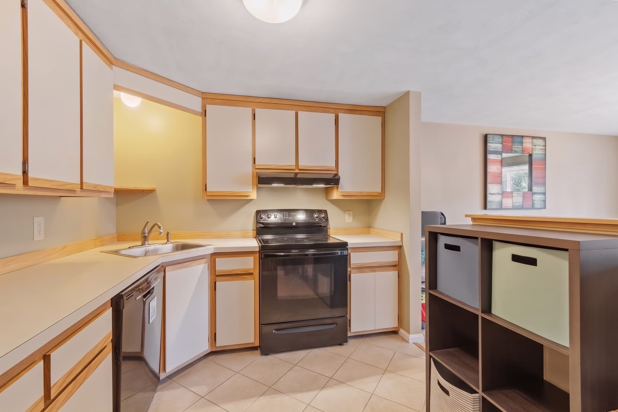 Condominium at 57 Casablanca Ct # 57, Haverhill MA 01832, Haverhill, photo 13 of 36