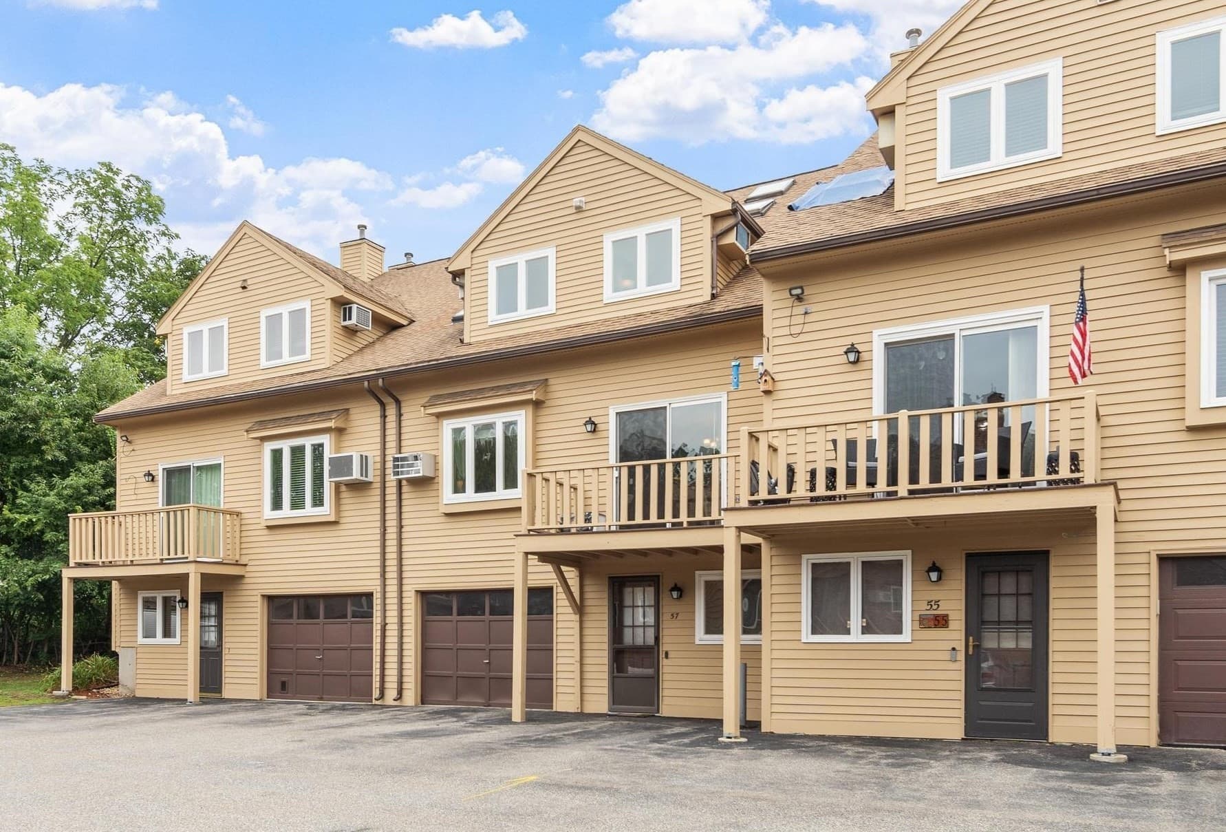 57 Casablanca Ct # 57, Haverhill MA 01832