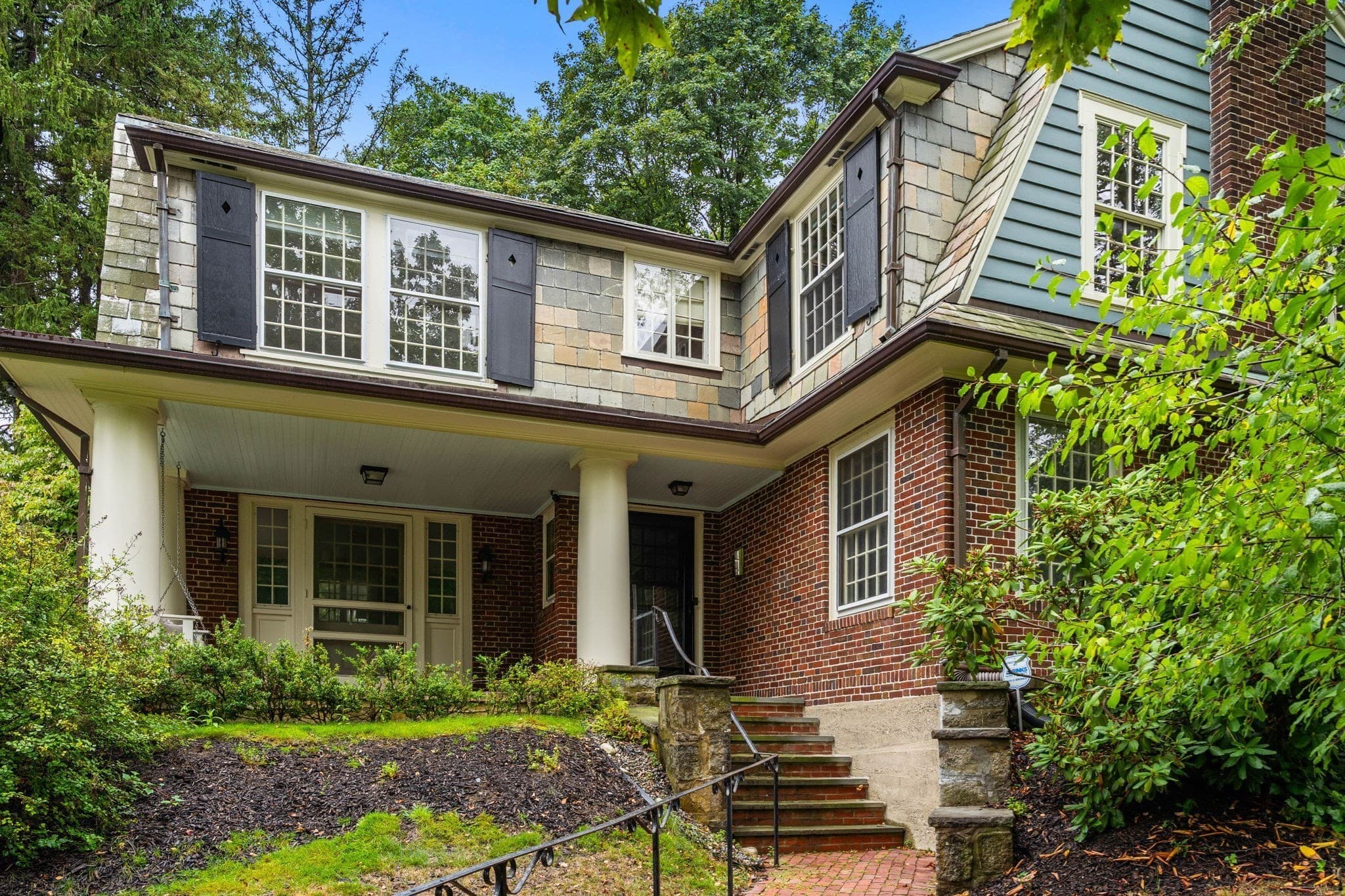 292 Pond St, Brookline MA 02130