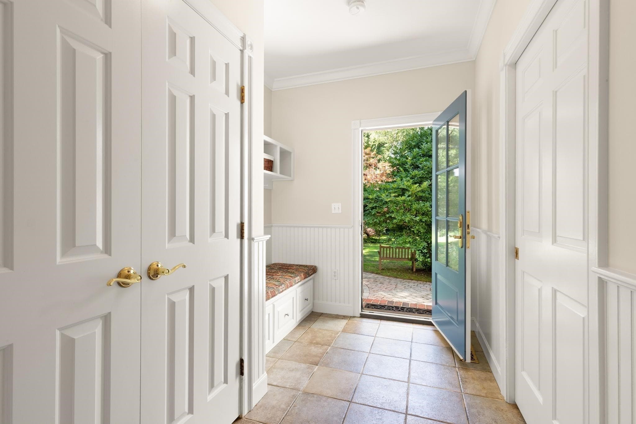 Single Family Residence at 12 Quaker Lady Ln, Sudbury MA 01776, Sudbury, photo 10 of 41