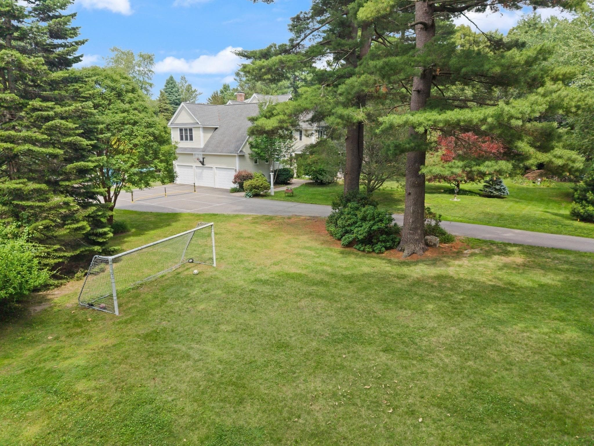 Single Family Residence at 12 Quaker Lady Ln, Sudbury MA 01776, Sudbury, photo 37 of 41