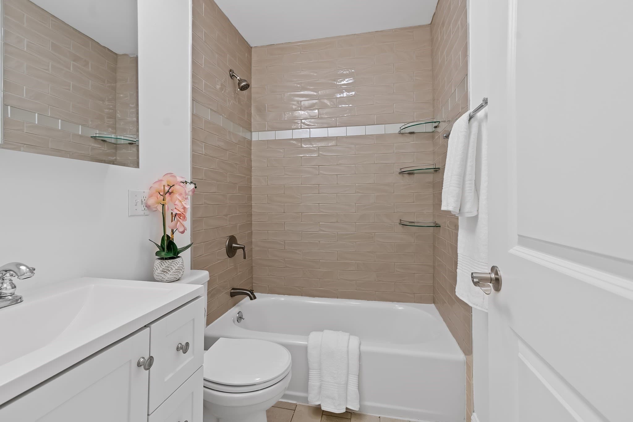 Condominium at 97 Fuller St # 4, Brookline MA 02446, Brookline, photo 8 of 28