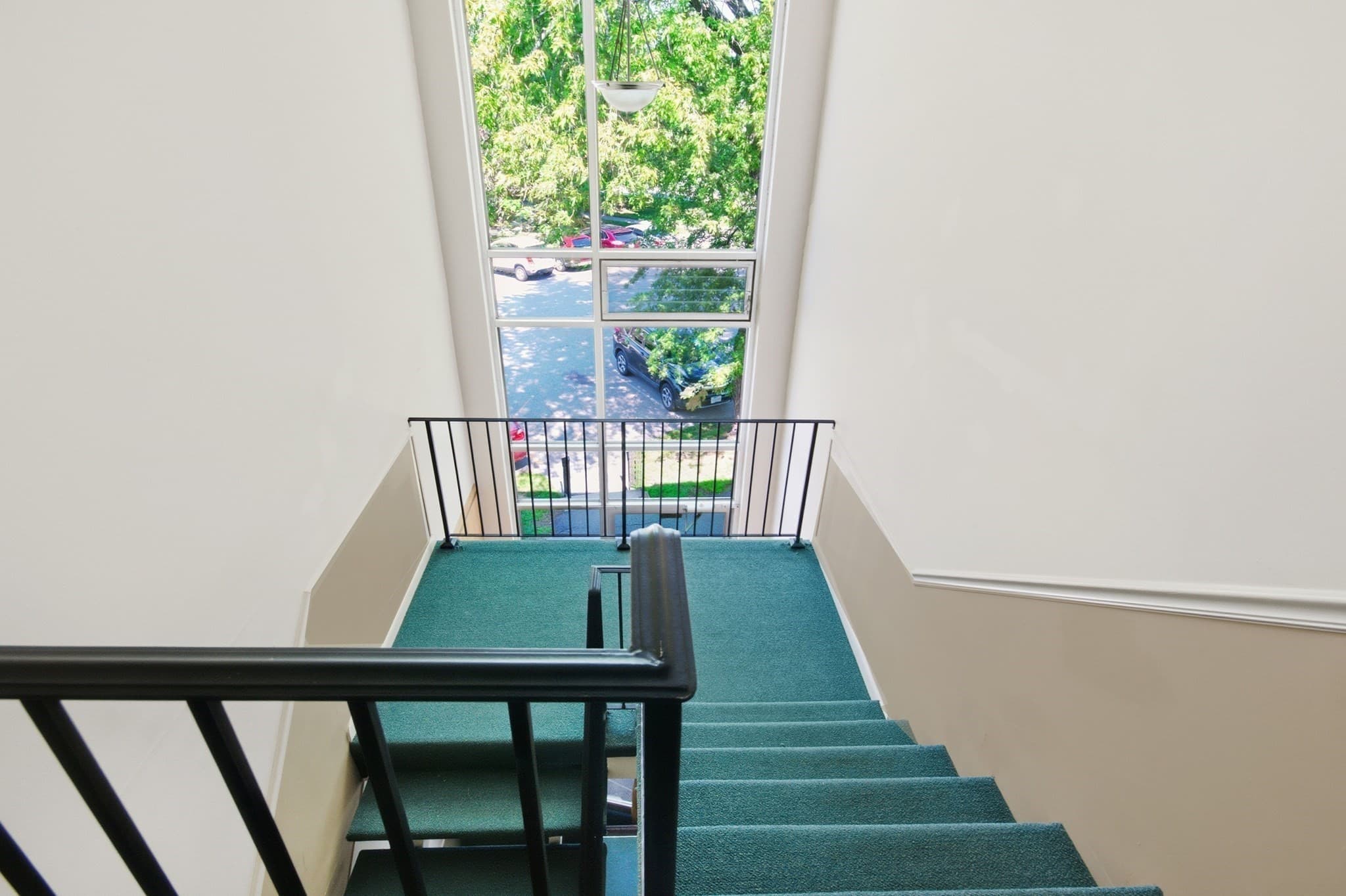 Condominium at 30 Fernview Ave # 6, North Andover MA 01845, North Andover, photo 5 of 33