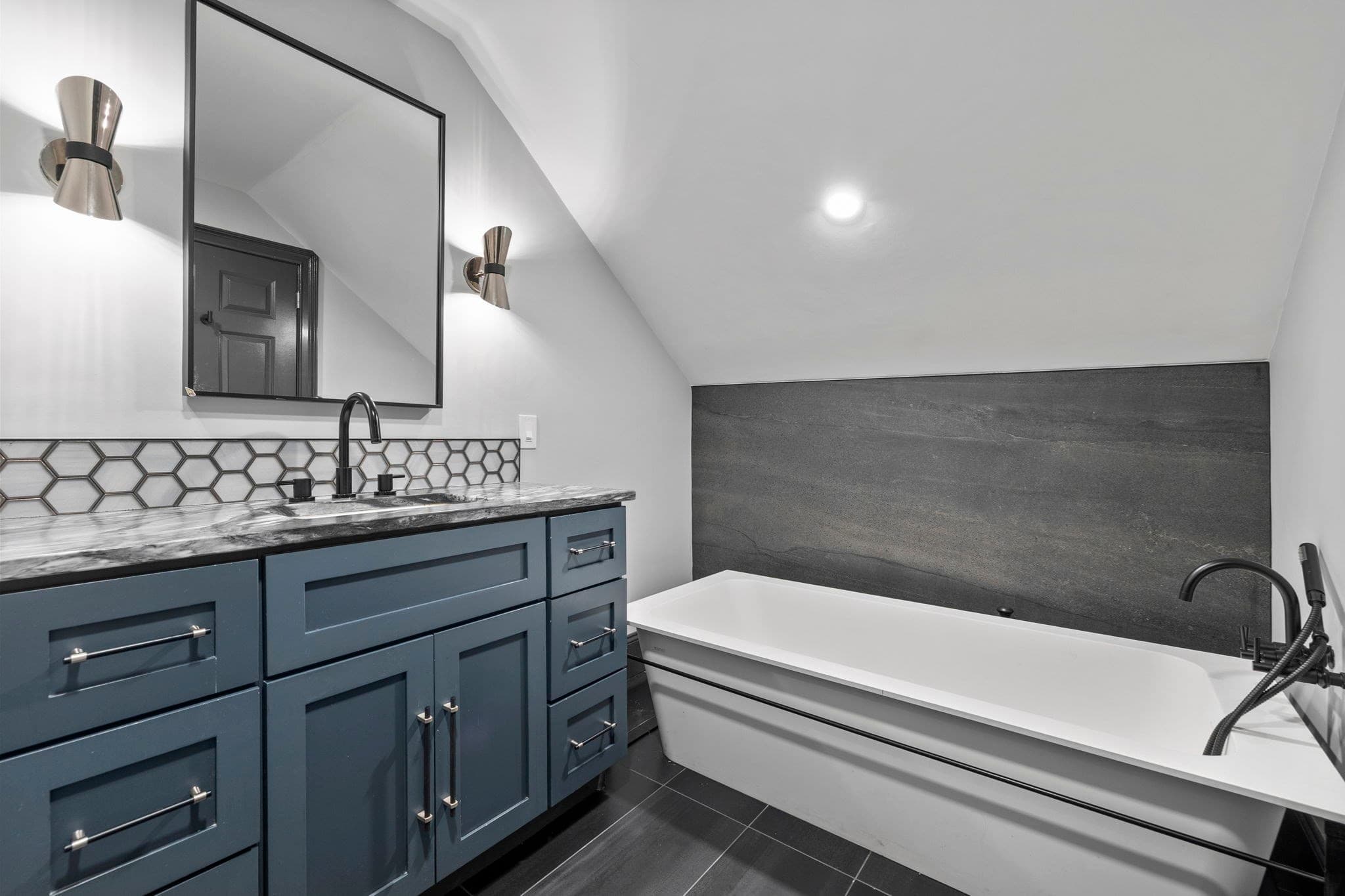 Condominium at 580 E 2nd St # 6, Boston MA 02127, Boston, photo 18 of 23