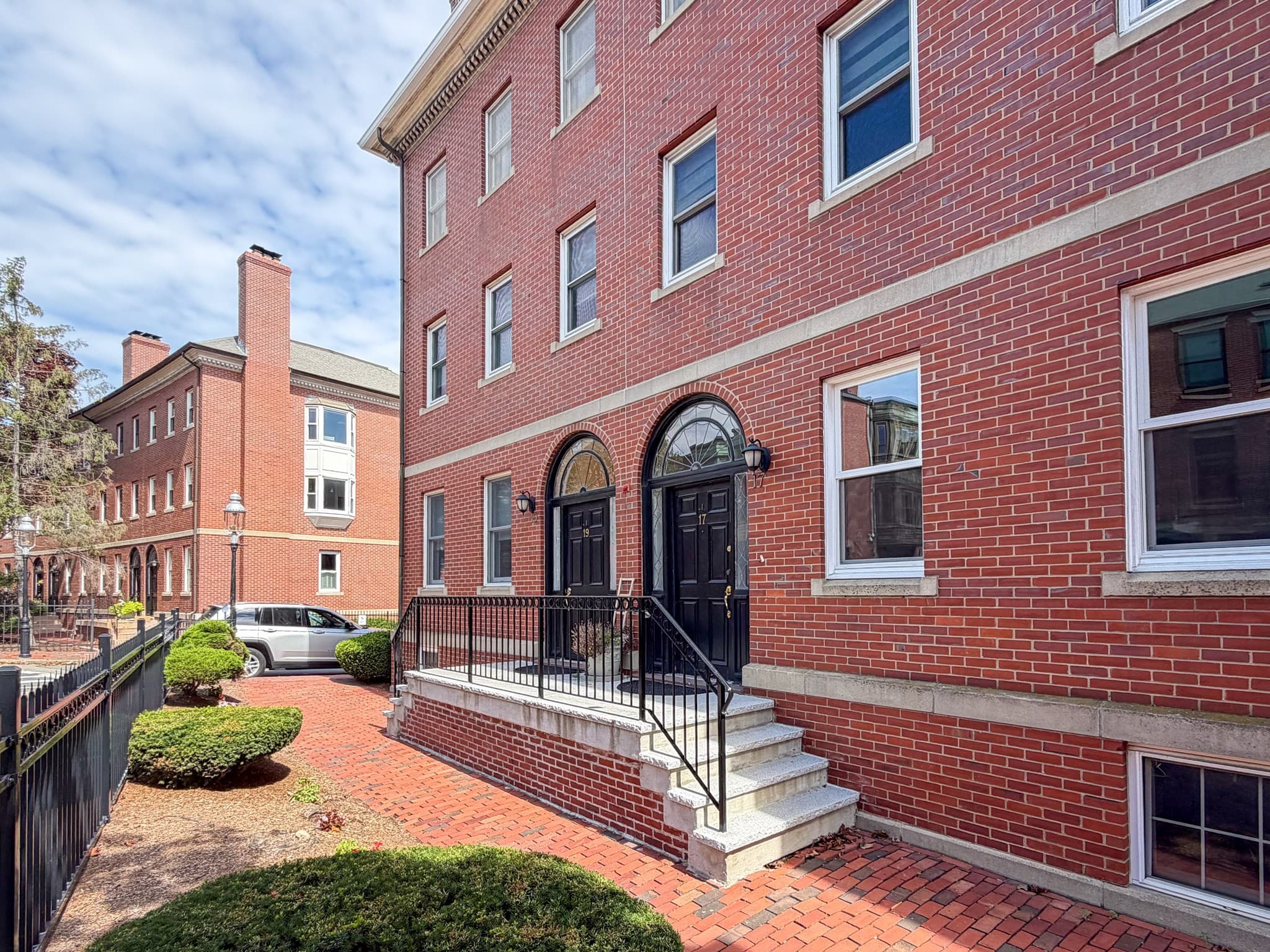 17 Main St # 17, Boston MA 02129