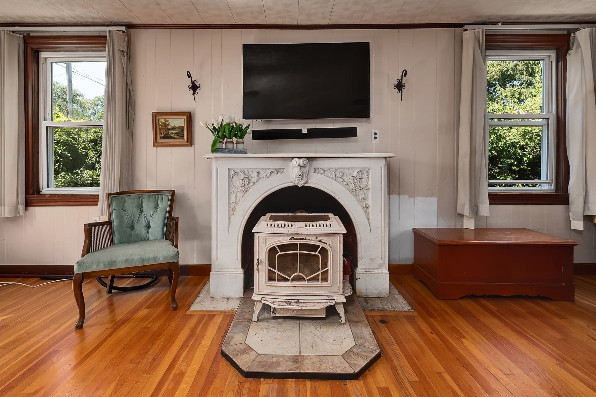 Single Family Residence at 37 Riverdale Ave, Haverhill MA 01835, Haverhill, photo 11 of 33