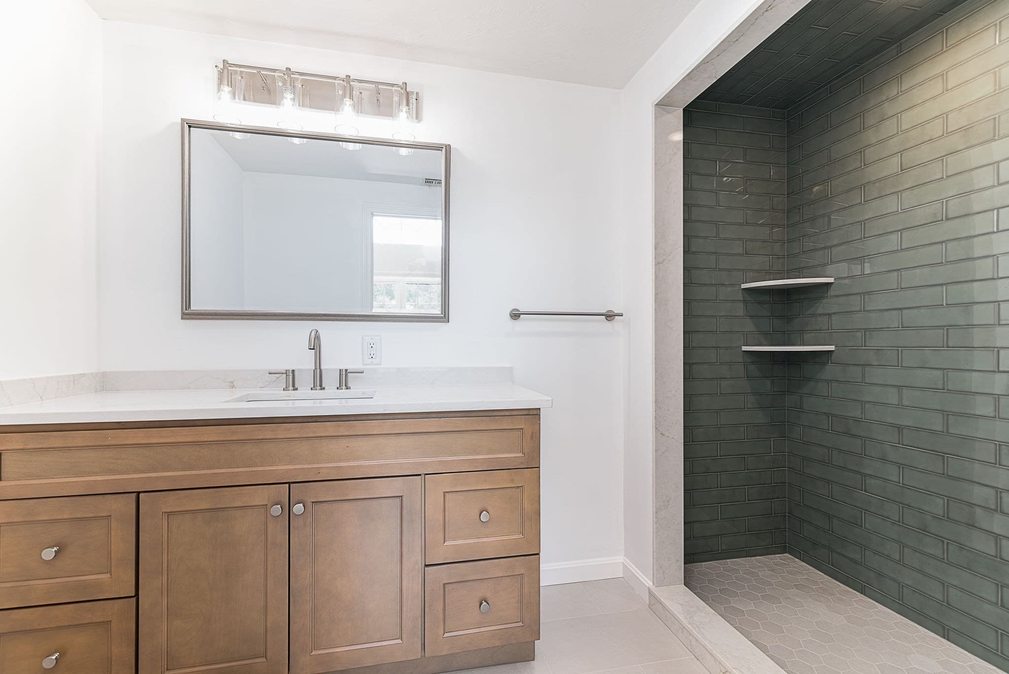 Condominium at 29 Oak Knoll Dr. # 29, North Attleboro MA 02760, North Attleboro, photo 22 of 40