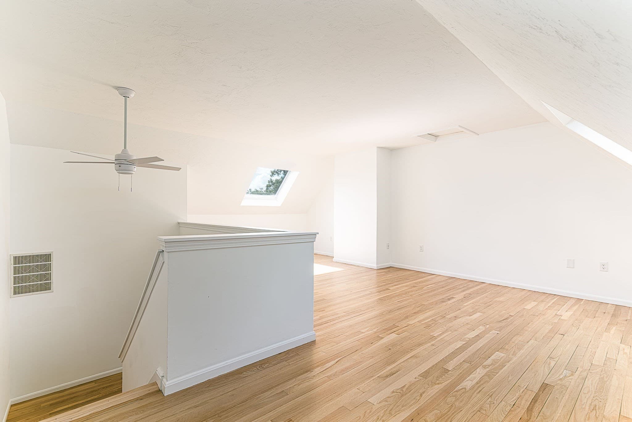 Condominium at 29 Oak Knoll Dr. # 29, North Attleboro MA 02760, North Attleboro, photo 31 of 40