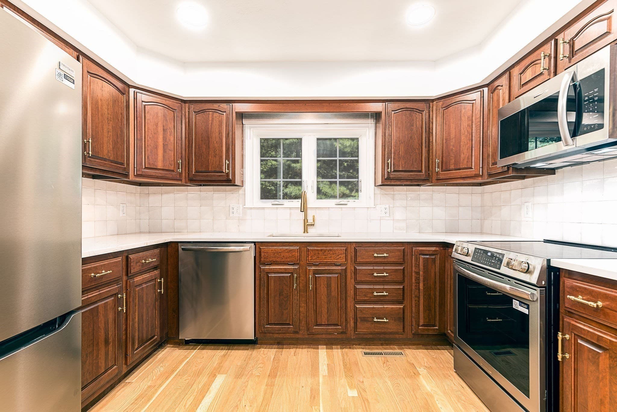 Condominium at 29 Oak Knoll Dr. # 29, North Attleboro MA 02760, North Attleboro, photo 8 of 40