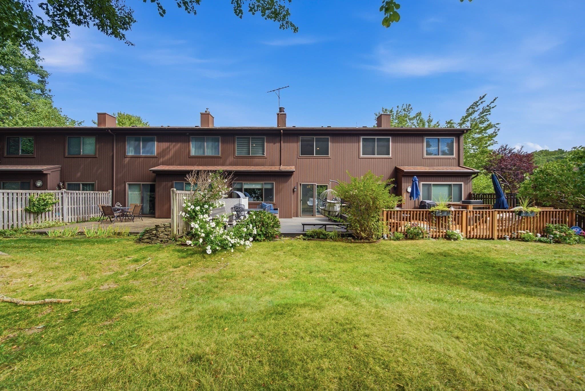 Condominium at 16 Country Club Rd # 16, Peabody MA 01960, Peabody, photo 31 of 41