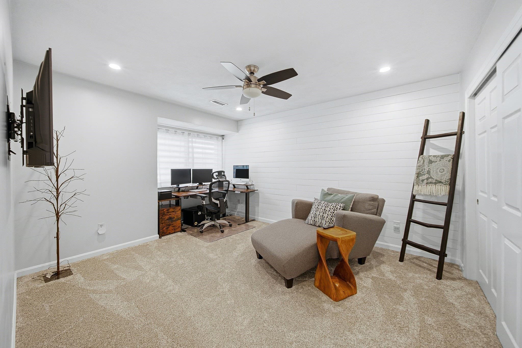 Condominium at 16 Country Club Rd # 16, Peabody MA 01960, Peabody, photo 21 of 41