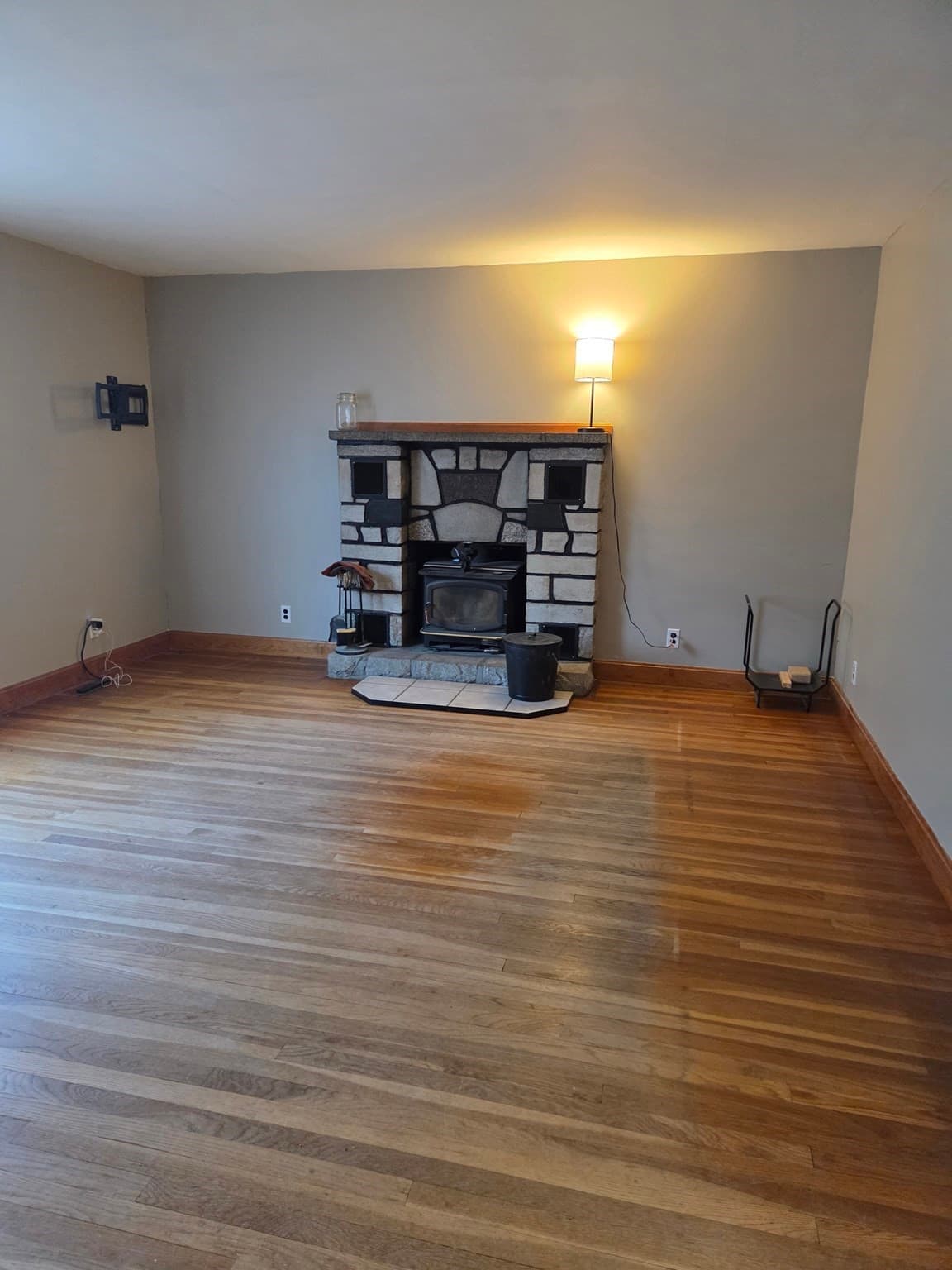 Single Family Residence at 403 Millville Rd, Uxbridge MA 01569, Uxbridge, photo 13 of 33