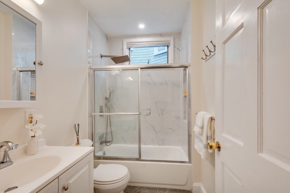 Condominium at 29-31 Washburn Ave # 1A, Cambridge MA 02140, Cambridge, photo 11 of 21