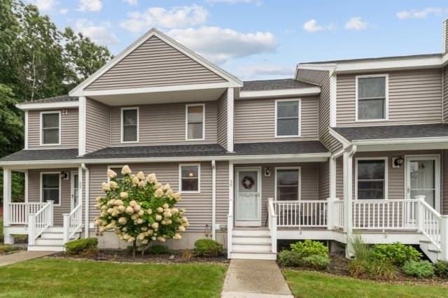 30 Sycamore Drive # 30, Leominster MA 01453