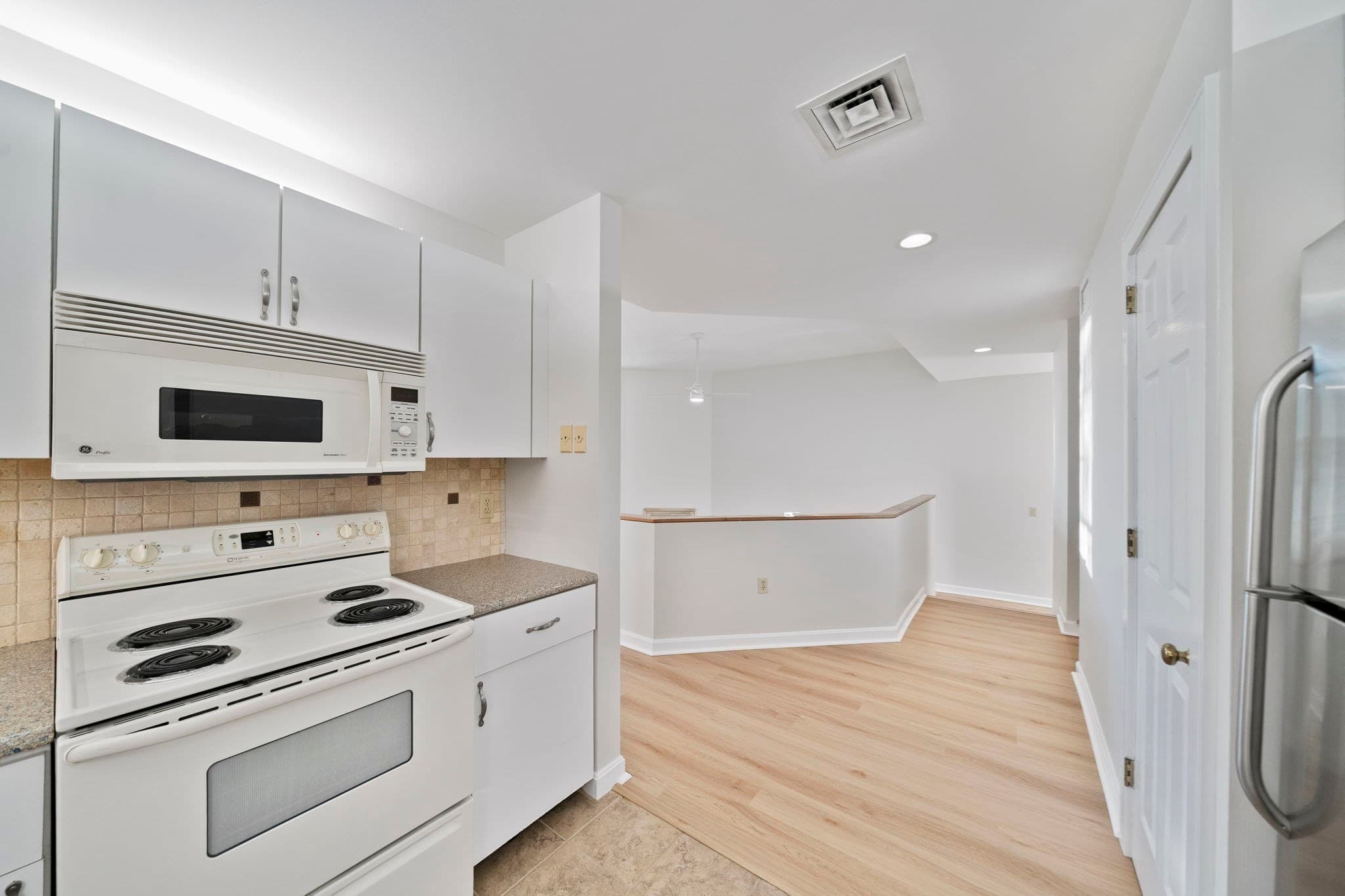 Condominium at 100 Parks St # 27, Duxbury MA 02332, Duxbury, photo 5 of 35