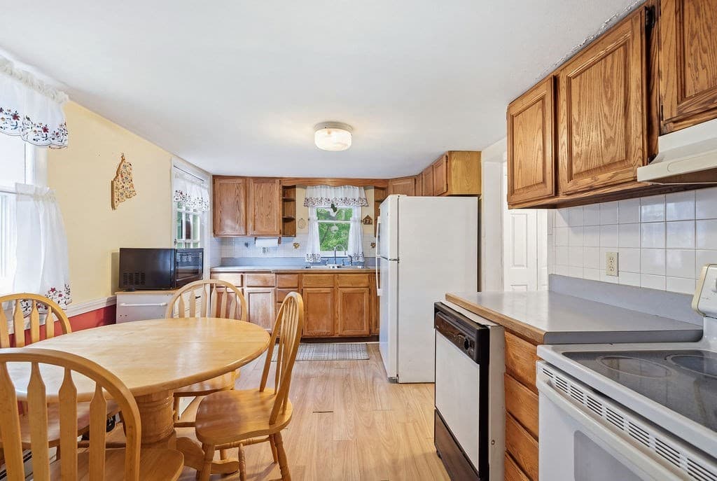 Single Family Residence at 15 Samoset Street, Weymouth MA 02190, Weymouth, photo 9 of 32