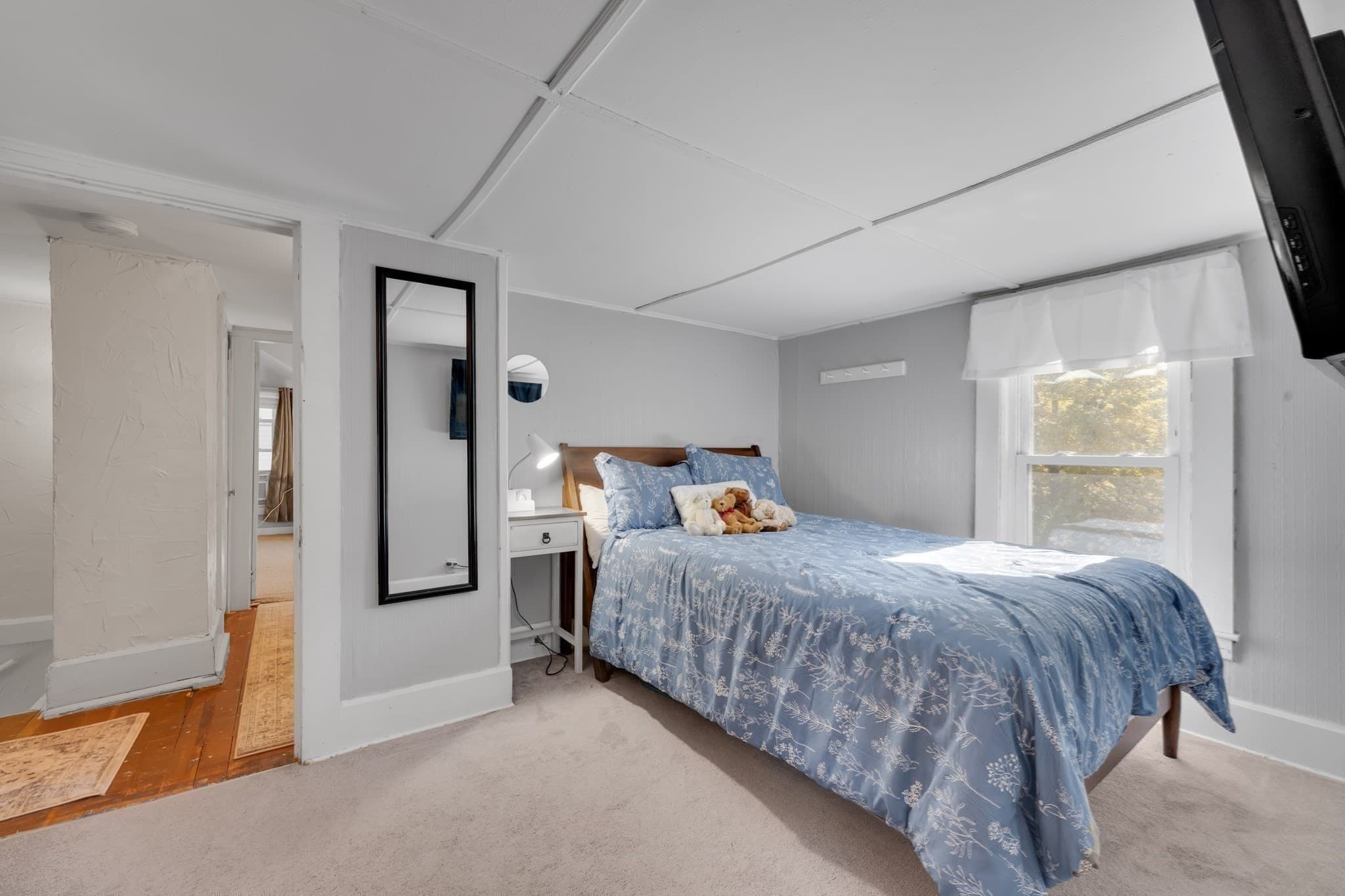 Single Family Residence at 16 Charlton St, Sturbridge MA 01566, photo 17 of 32