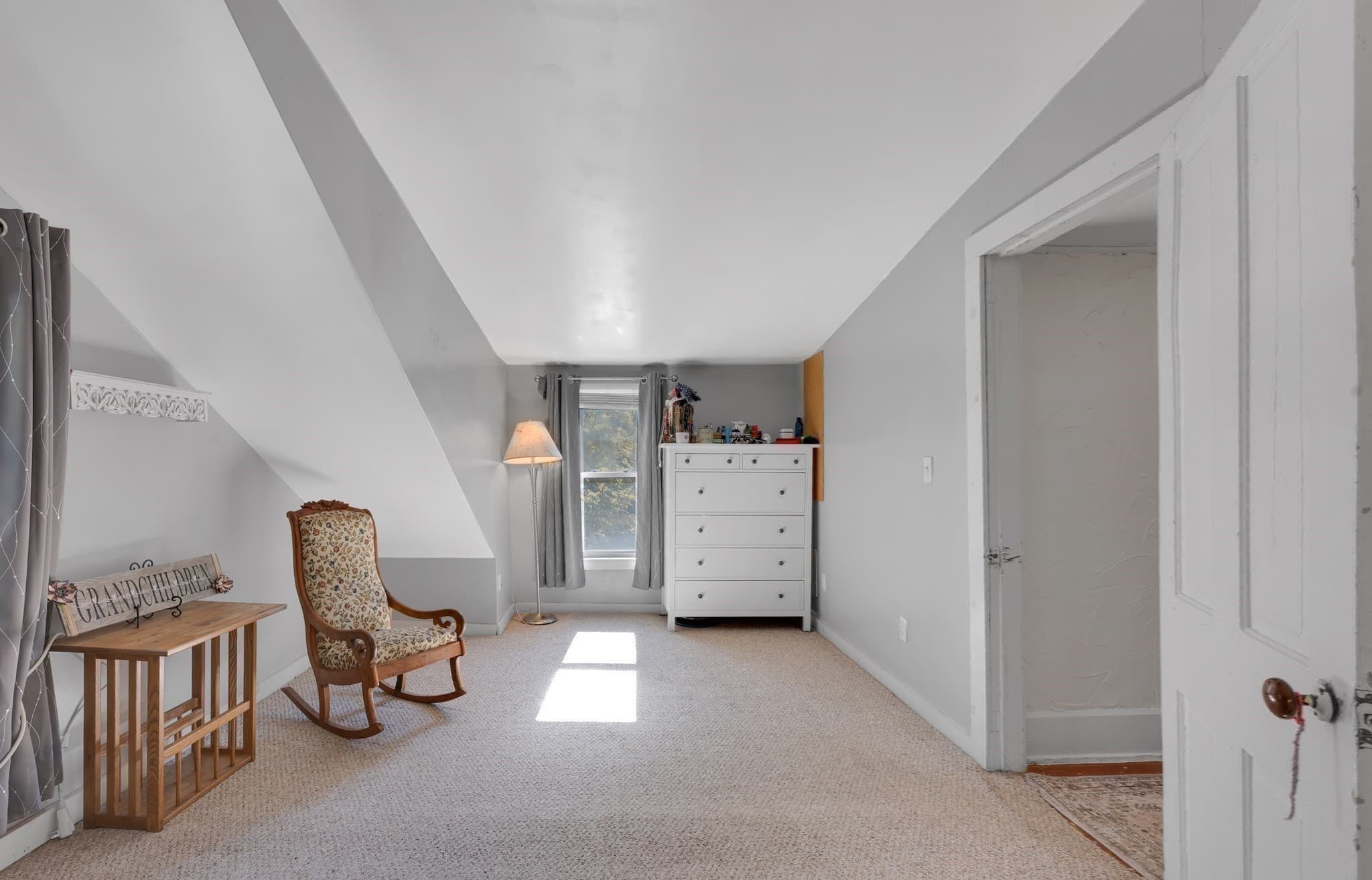 Single Family Residence at 16 Charlton St, Sturbridge MA 01566, photo 20 of 32