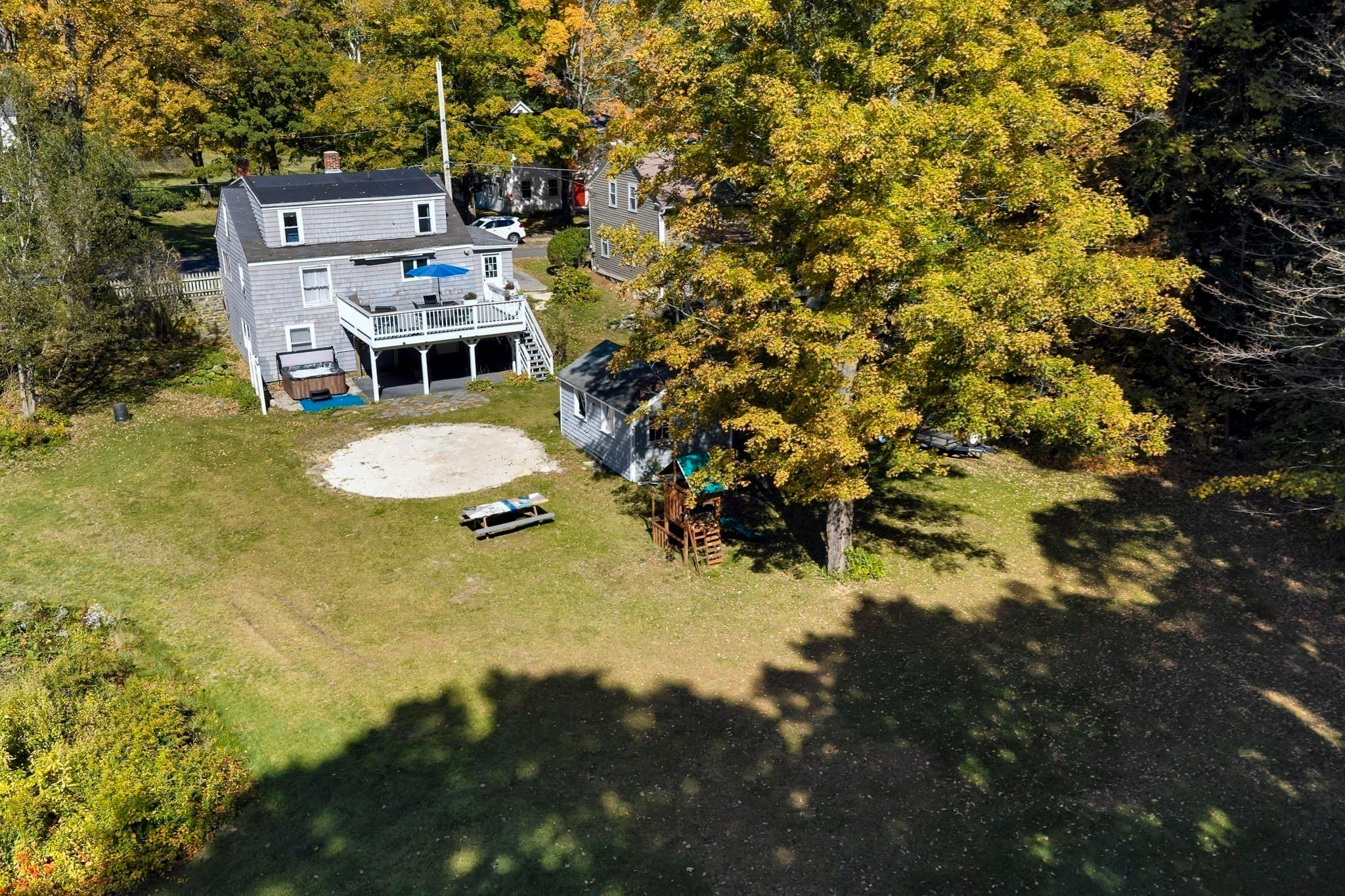 Single Family Residence at 16 Charlton St, Sturbridge MA 01566, photo 4 of 32